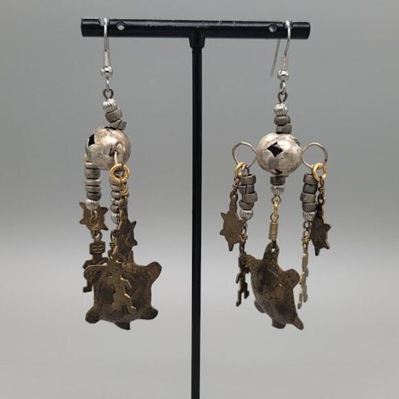Unbranded Metal Earrings - Picture 1 of 4